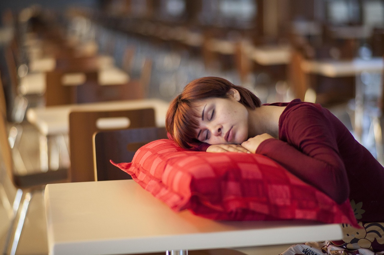 睡眠中的奇妙之旅，探索梦游背后的科学