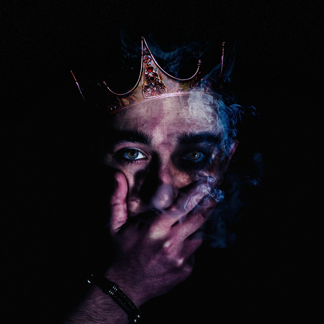 洞穴探秘，揭开地球隐秘之心的神秘面纱