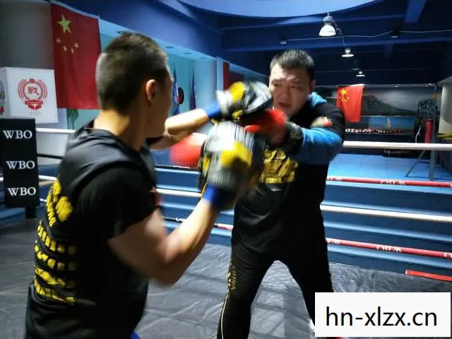 拳击俱乐部电影，拳击俱乐部，汗水与梦想的熔炉