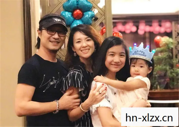 章子怡谈大女儿，母爱跨越国界的温暖篇章