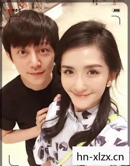 何炅调侃谢娜,友情与幽默的交织 何炅调侃谢娜,友情与幽默的交织