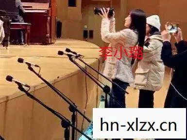 偶遇贾乃亮带甜馨逛街，温馨瞬间引热议