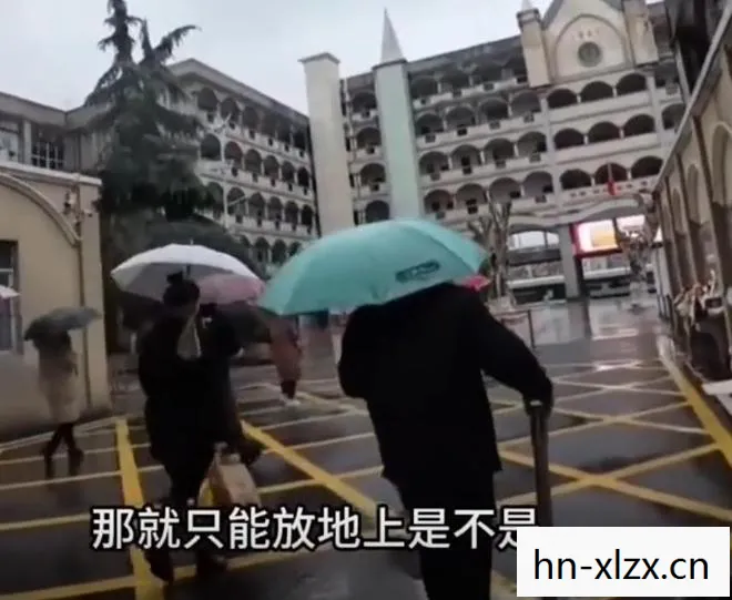 外卖员吐槽学校师生外卖区别对待，公平与尊重的呼唤