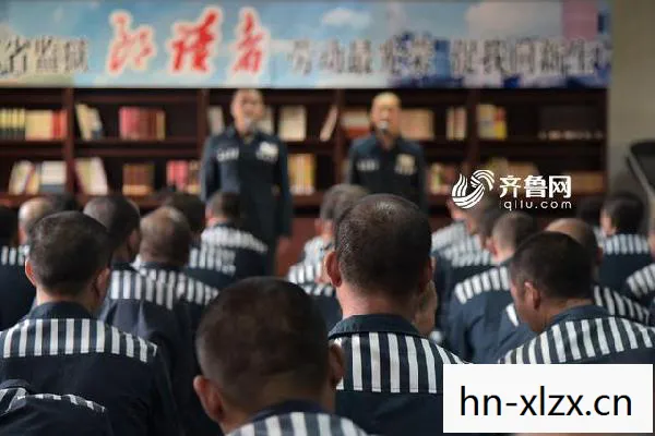 监狱帝国，探索监狱背后的权力与利益