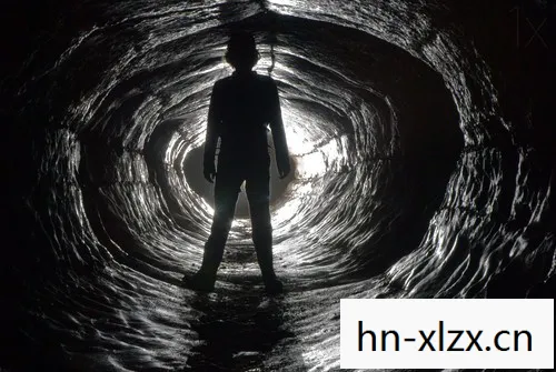 黑暗笔录，探索未知世界的神秘之旅