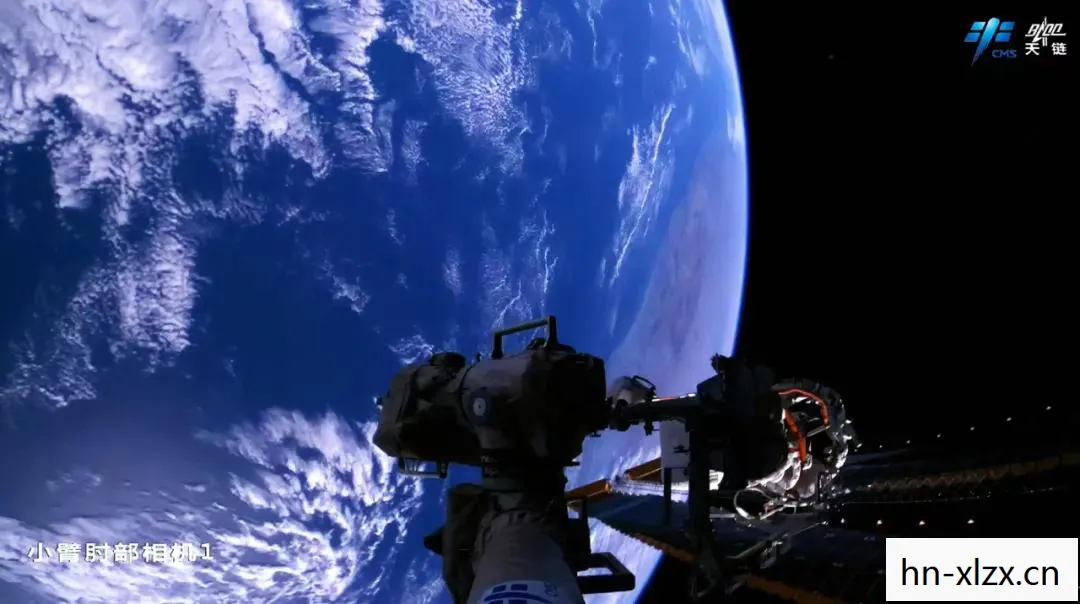 泰坦天降,探索未知宇宙的壮丽史诗 泰坦天降,探索未知宇宙的壮丽史诗