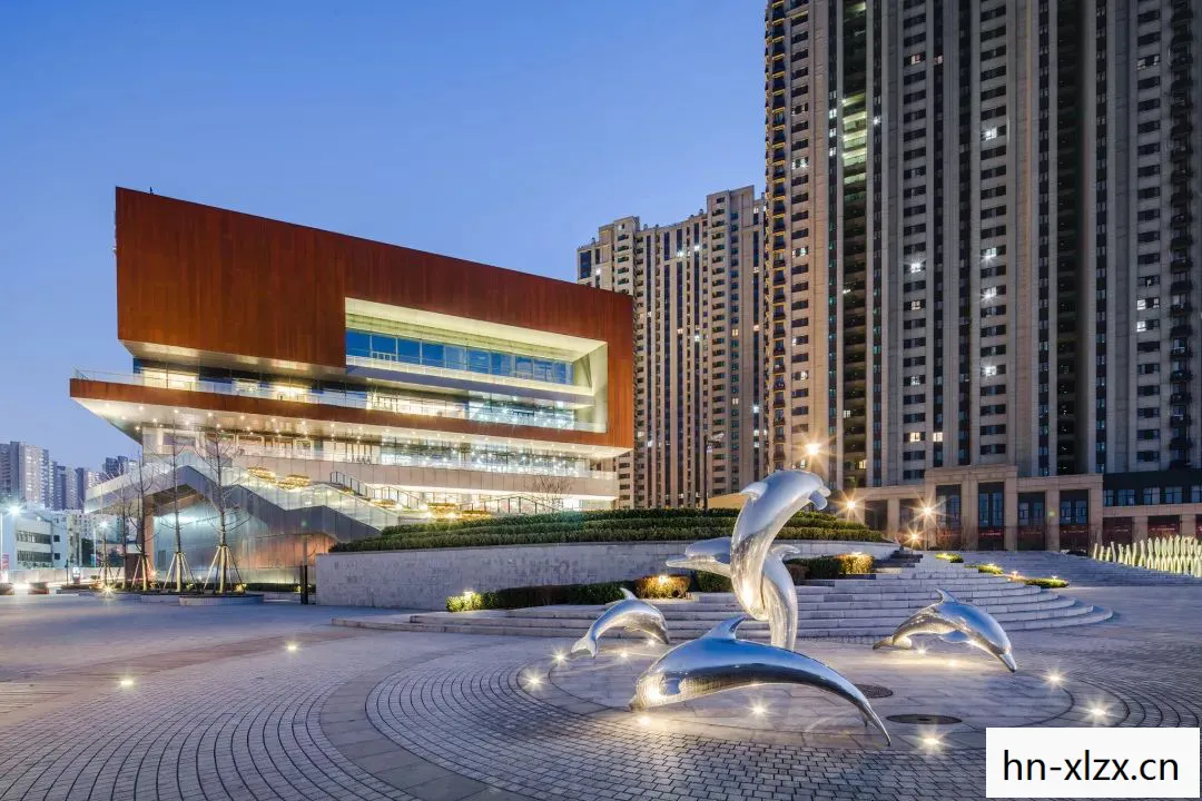 疯狂都市，探索都市生活的无限可能