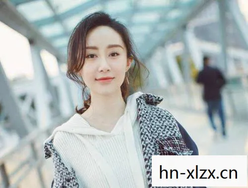 丽娜拍片叫什么，丽娜，从平凡到非凡的蜕变之路