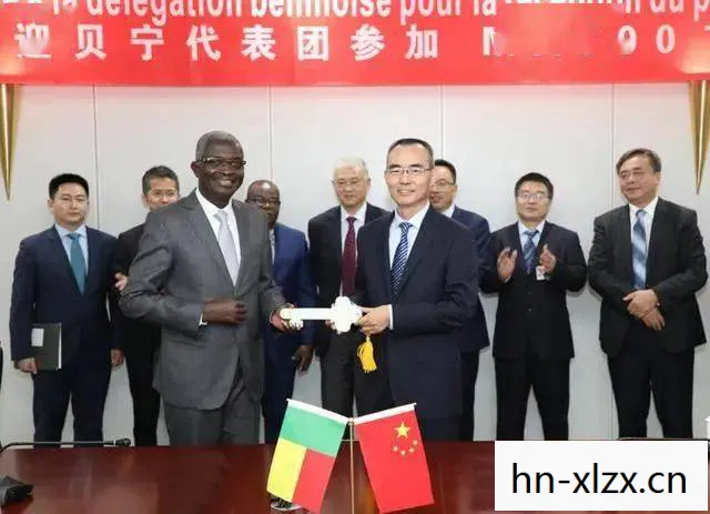 郑鄂的手礼放哪里，郑鄂，航空工业的中流砥柱