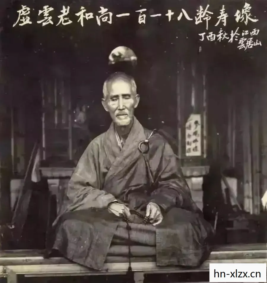 老和尚的智慧与禅意人生图片