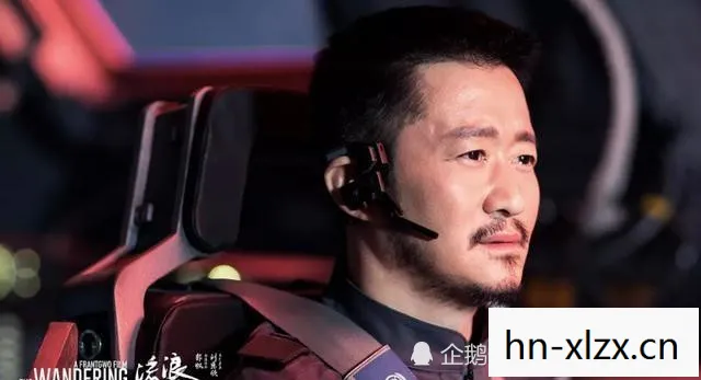 吴京教韩东君，吴京改了韩朵朵的人物设定，从科幻少女到爱国少女的转变