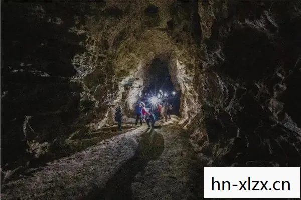 幽深山洞探险之旅500，洞穴冒险，探索未知的神秘世界