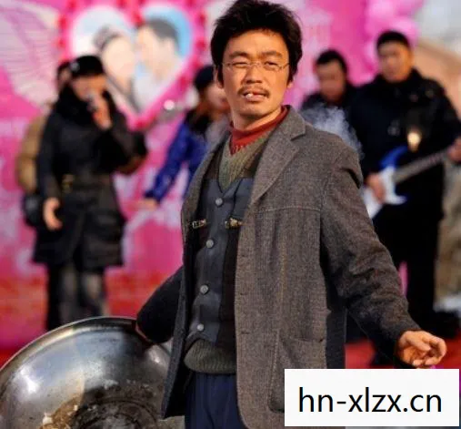 韩国网友把王宝强认成朴振英是真的吗图片